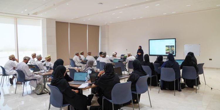 الذكاء الاصطناعي يدخل ميدان الصحافة.. دورة متخصصة لتأهيل إعلاميي الداخلية والوسطى