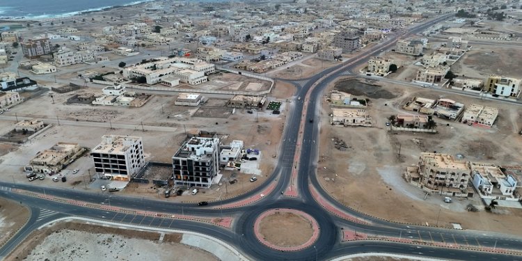 ظفار: رصف وإنشاء طرق بأكثر من 36 مليون ريال عُماني