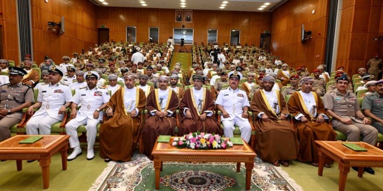 تخريجُ الدورة الثانية عشرة لكلية الدّفاع الوطني