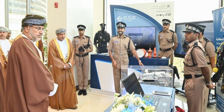في يومهم العالمي.. إشادة بدور البحّار العُماني وتطور منظومة النقل البحري