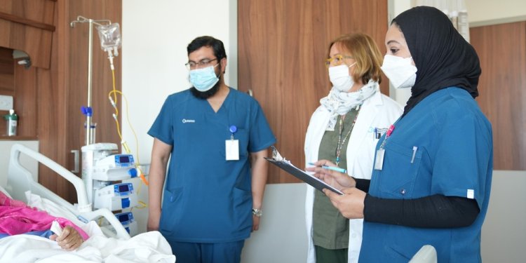 لتميّزه في الرعاية الداعمة لمرضى السرطان .. مركز السُّلطان قابوس لأمراض السّرطان يحصل على اعتراف دوليّ
