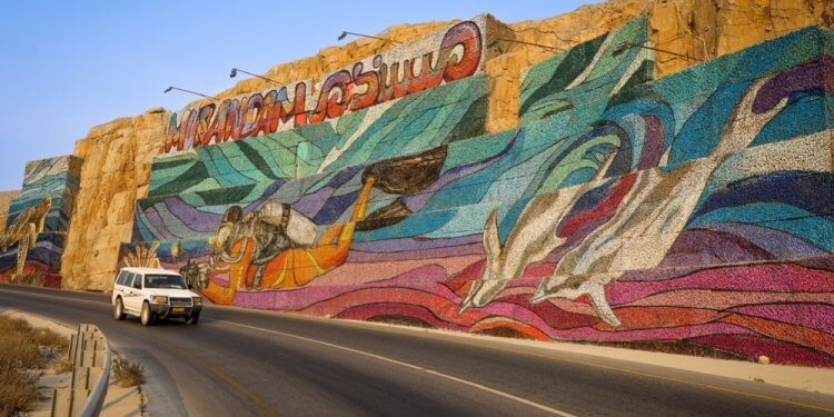 70 مترًا من الإبداع.. تدشينُ أضخم جدارية عمل جرافيتي في مسندم