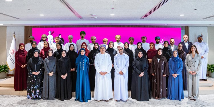 بناء عقلية قيادية جديدة .. “الأكاديمية السلطانية” تفتح آفاق التدريب الإداري لرؤساء الأقسام