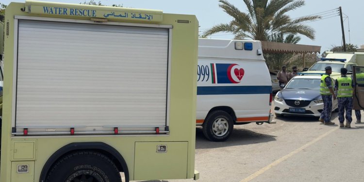 إنقاذ امرأة بعد سقوطها في بئر بولاية صحار