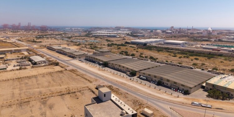 خلال النصف الأول من العام الجاري ..187 مليون ريال عُماني قيمة الاستثمارات بالمنطقة الحرة بصلالة