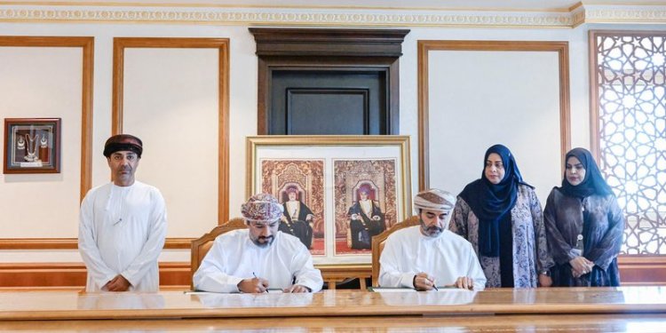 تمكين الفتيات ذوات الإعاقة الذهنية : اتفاقية بين وزارة التنمية الاجتماعية وصحار الدولي لدعم 40 مشروعًا منزليًا