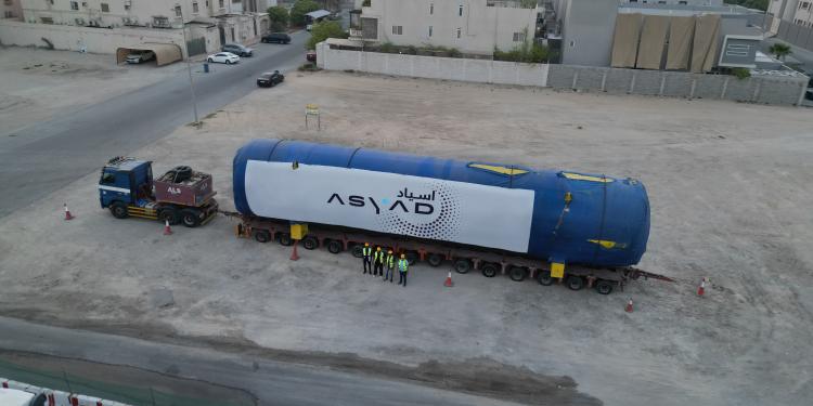 عملاق الغاز يقطع البحار .. “أسياد” تبهر العالم بعملية نقل عابرة للحدود من الهند إلى السعودية