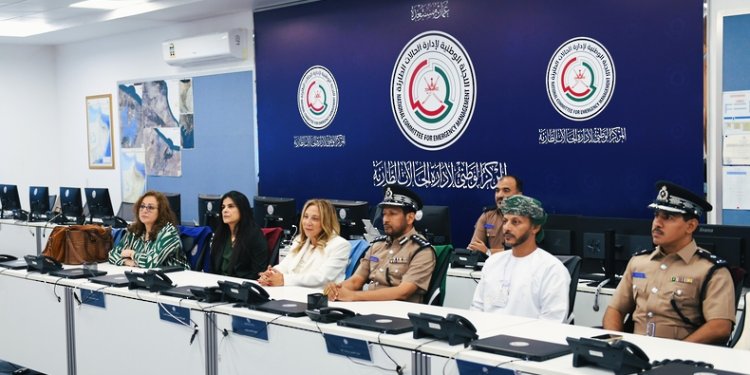 وفد عربي يطلع على نظام إدارة الحالات الطارئة في سلطنة عُمان