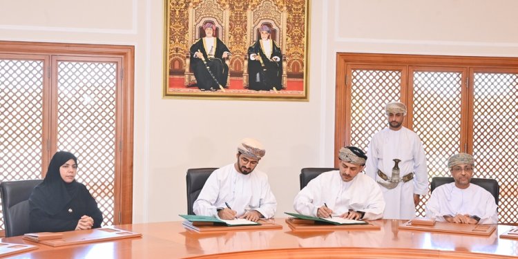 هيئة البيئة و”أوبال” توقعان برنامج تعاون لتطوير الكفاءة المهنية الصديقة للبيئة