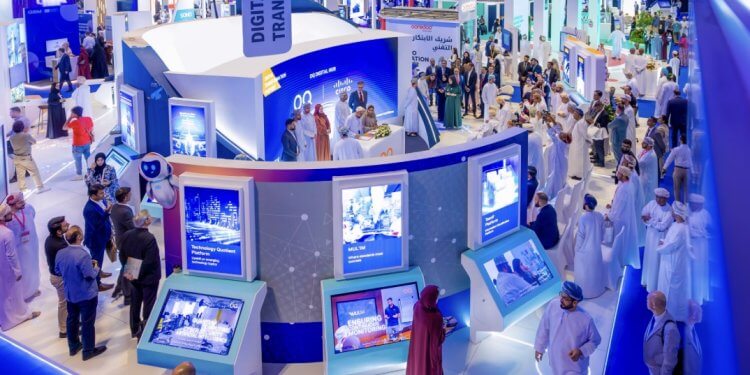 يستقطب نخبة من الشركات العالمية والإقليمية والمحلية .. قريبًا: افتتاح “كومكس 2025”