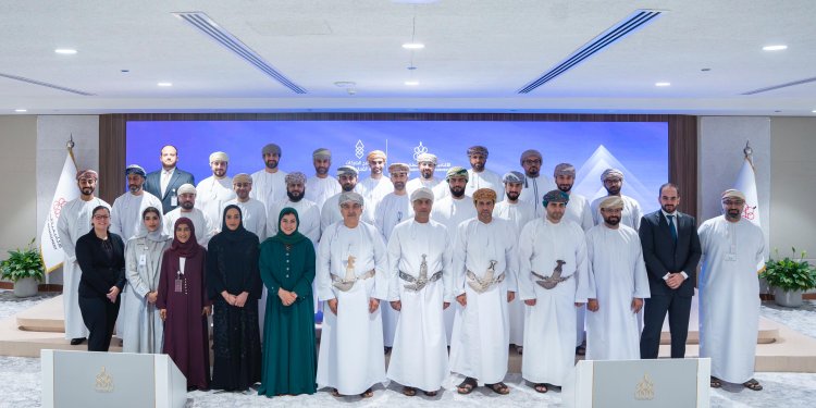 الأكاديمية السلطانية للإدارة تطلق برنامج “القيادة للشركات الناشئة” بالشراكة مع برنامج الشركات الواعدة