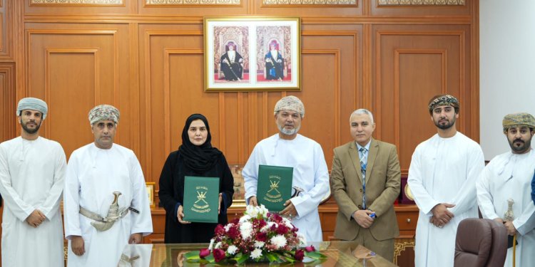 مذكرة تعاون لتقديم خدمات الرعاية النفسية والتأهيلية لكبار السن والأشخاص ذوي الإعاقة بمحافظة جنوب الباطنة