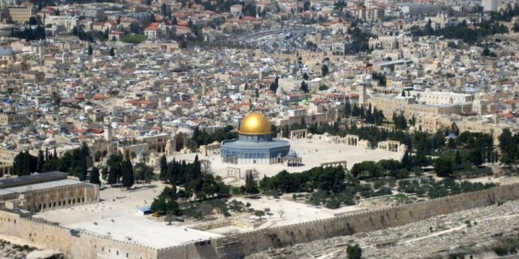 سلطنة عُمان ترحب بإعلان الرئيس الفرنسي اعتراف بلاده بالدولة الفلسطينية
