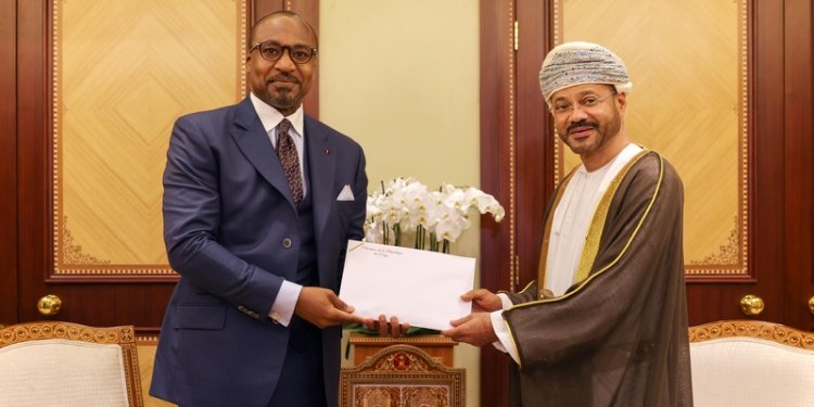 جلالة السلطان المعظم يتلقى رسالة خطية من رئيس جمهورية الكونغو