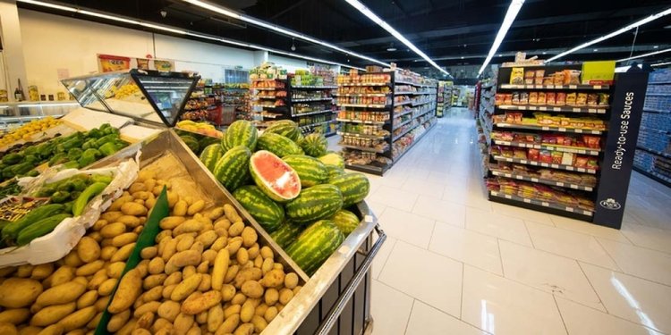 إن كنت تشعر بأن الأسعار تغيّرت قليلًا… فالأرقام تؤكد ذلك : التضخم في سلطنة عُمان يسجل 0.8% حتى سبتمبر 2025