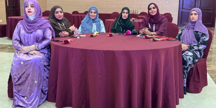 لجنة شؤون الصحفيات تختتم زيارتها لمسندم احتفاءً بعطاء المرأة العُمانية