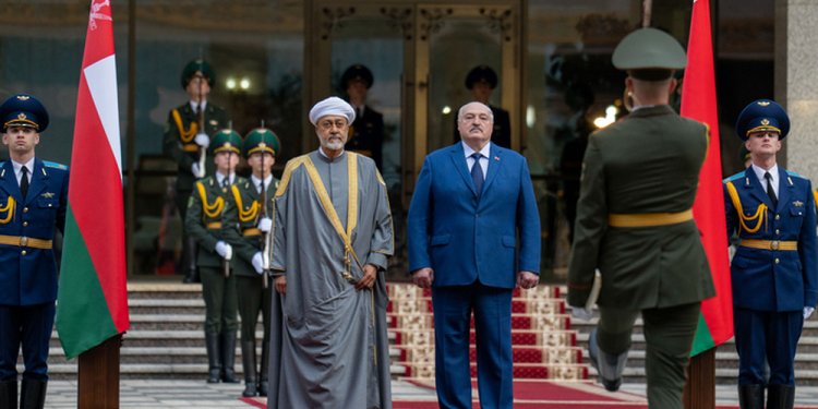 بيان عُماني بيلاروسي مشترك يؤكد عُمق العلاقات وتطابق الرؤى حول القضايا الإقليمية والدولية