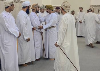 وفود مبعوثة من السيدة الجليلة تؤدي واجب العزاء .. مؤكدة رسوخ قيم التعاضد والترابط في المجتمع العُماني