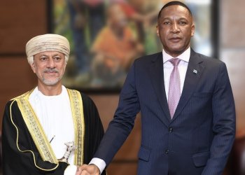 سلطنة عمان وجمهورية بوتسوانا تضعان اللبنة الأولى لشراكة استثمارية بالتوقيع على أربع اتفاقيات