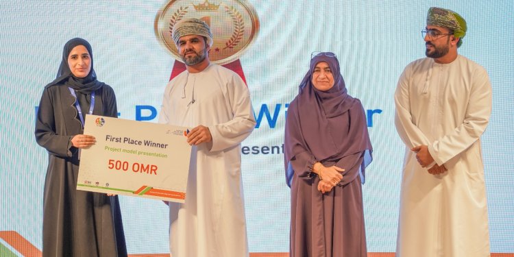 “خطوة نحو شراكة مستدامة”: فعالية بجامعة شناص تجمع الطلبة والخبراء لصناعة حلول تنموية مبتكرة