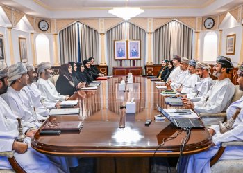 اللجنة المشتركة بين جامعة السُّلطان قابوس والتنمية الاجتماعية تبحث إعداد دليل نفسي لحماية الأطفال من العنف