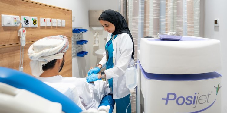 المدينة الطبية الجامعية تُدشّن أحدث جهاز متكامل للحقن الآلي في العالم