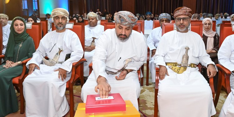وزارة العمل تُطلق المنظومة الوطنية لبناء القدرات وإدارة المواهب.. تعرّف على أهدافها