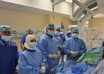 فريق وطني ينجح في علاج تشوه وعائي دماغي معقّد باستخدام تقنية القسطرة العصبية