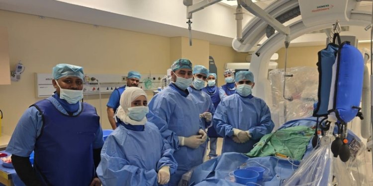 فريق وطني ينجح في علاج تشوه وعائي دماغي معقّد باستخدام تقنية القسطرة العصبية