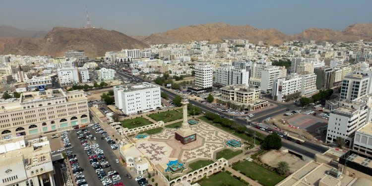 سوق السندات والصكوك في سلطنة عُمان يرتفع إلى 4.98 مليار ريال بنهاية الربع الثالث 2025