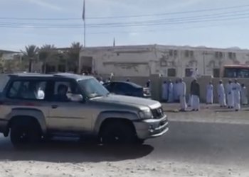 توقيف سائق استعرض بمركبته أمام مدرسة في العامرات