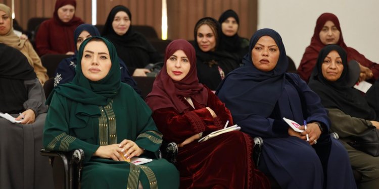 “رياديات بخطى واضحة” ورشة تمكين اقتصادي بجمعية المرأة بمسقط