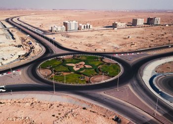 الأربعاء .. افتتاح مشاريع جديدة في شبكة الطرق بالمنطقة الاقتصادية الخاصة بالدقم