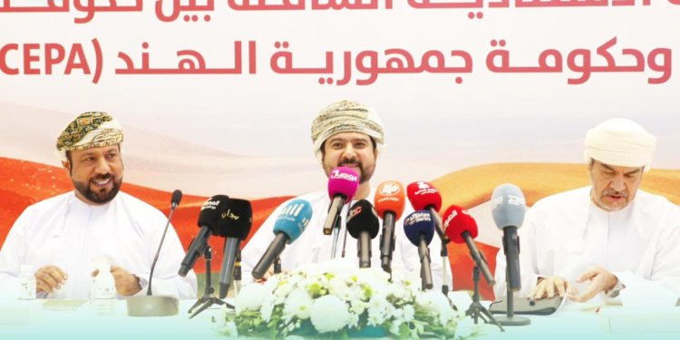 التعمين خط أحمر.. اتفاقية الشراكة الاقتصادية مع الهند لا تمس سوق العمل العُماني