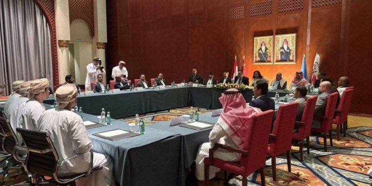 نحو 2900 أسير إلى الحرية .. كيف قادت سلطنة عُمان واحدًا من أكبر الاتفاقات الإنسانية في اليمن؟
