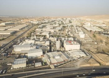 تدشين 6 مشروعات صناعية كبيرة بأكثر من 900 مليون ريال عُماني