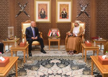 سلطنة عُمان تبحث مع مصر تعزيز التكامل الصناعي والاستثماري