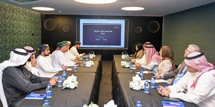 لجنة المؤسسات الصغيرة والمتوسطة تجتمع بمؤسسات لجان الأسواق التجارية بالبحرين