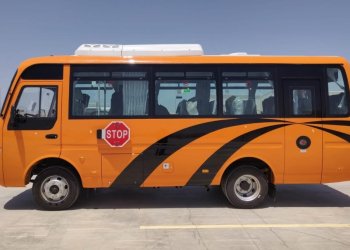 تعليمية مسقط توضّح بشأن نسيان طالب في حافلة مدرسية