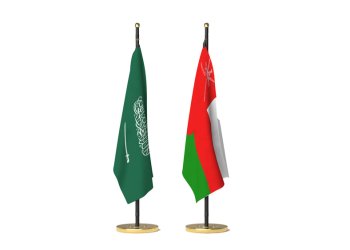 إشادة سعودية بجهود سلطنة عُمان في رعاية المباحثات الإنسانية باليمن