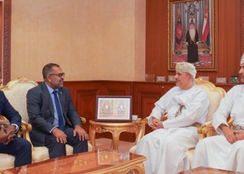 سلطنة عُمان والمالديف تبحثان تعزيز التعاون المالي والاقتصادي
