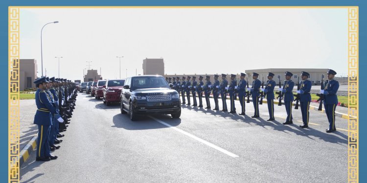 جلالةُ السُّلطان المعظّم القائدُ الأعلى يتفضّل بزيارةٍ ساميةٍ كريمة لقاعدةِ المُصنّعة الجوية