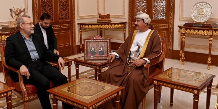 وزير المكتب السُّلطاني يستقبل أمين المجلس الأعلى للأمن القومي الإيراني