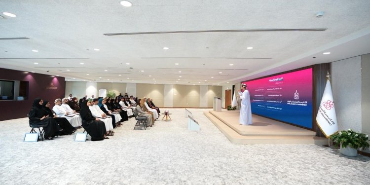 قياداتٌ تصنعُ الأثر.. الأكاديمية السلطانية للإدارة تختتم برنامج “القيادات التنفيذية لرؤساء الأقسام”