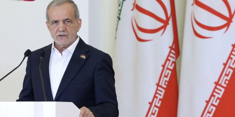 الرئيس الإيراني مسعود بزشكيان: يؤكد عدم استهداف الدول المجاورة إلا إذا انطلق الهجوم منها