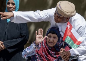 السلطان هيثم .. الجولات السامية وبهجةُ الإنسان والمكان