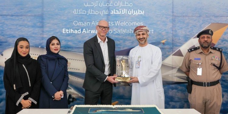 الاتحاد للطيران تُدشّن رحلاتها الموسمية إلى صلالة لموسم خريف 2026