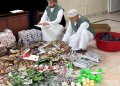 شمال الباطنة.. مداهمة موقع مخالف وضبط أكثر من 3 آلاف منتج محظور