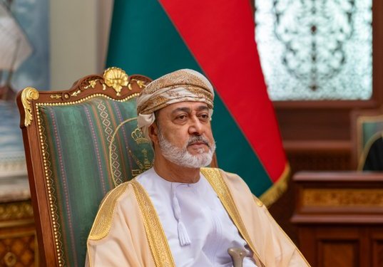 جلالةُ السُّلطان يشيد بأداء المؤسسات الحكومية.. ويوجّه بتنظيم استخدام الأطفال لوسائل التواصل الرقمية