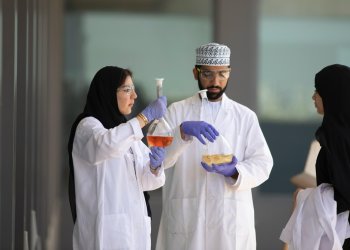 إطلاق النسخة الثانية من برنامج التعاون مع كراسي السلطان قابوس العلمية